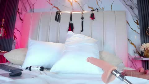 Snapshot of marelynsummer chatting on 02-19-26, 05:20 Marelyn online show from 02-19-26, 05:20