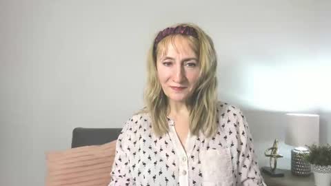 Snapshot of margaretmature chatting on 02-12-25, 04:33 margaretmature online show from 02-12-25, 04:33