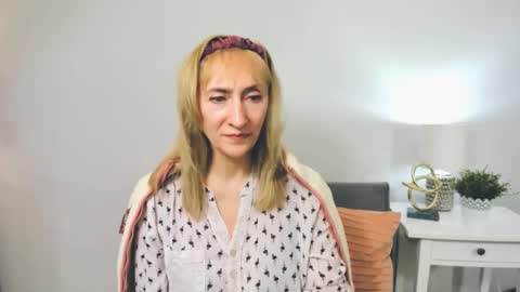 Snapshot of margaretmature chatting on 02-13-25, 08:03 margaretmature online show from 02-13-25, 08:03
