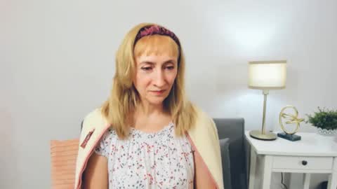 Snapshot of margaretmature chatting on 02-14-25, 01:18 margaretmature online show from 02-14-25, 01:18