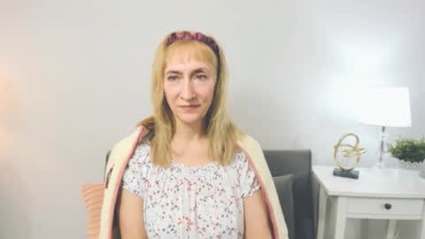 Snapshot of margaretmature chatting on 02-15-25, 09:16 margaretmature online show from 02-15-25, 09:16