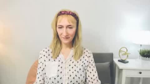 Snapshot of margaretmature chatting on 02-16-25, 02:21 margaretmature online show from 02-16-25, 02:21
