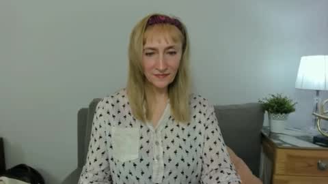 Snapshot of margaretmature chatting on 02-25-25, 07:25 margaretmature online show from 02-25-25, 07:25