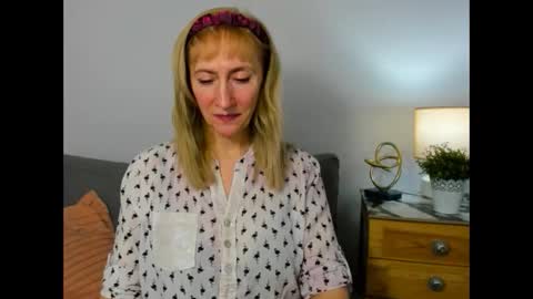 Snapshot of margaretmature chatting on 03-04-25, 04:30 margaretmature online show from 03-04-25, 04:30