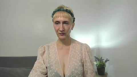 Snapshot of margaretmature chatting on 09-12-25, 12:05 margaretmature online show from 09-12-25, 12:05