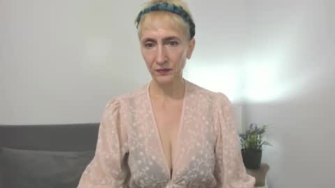 Snapshot of margaretmature chatting on 10-03-25, 12:13 margaretmature online show from 10-03-25, 12:13