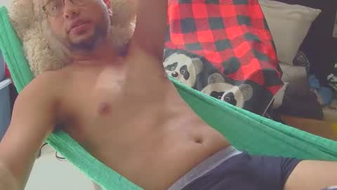 margaritoround3 online show from 12-04-25, 03:43