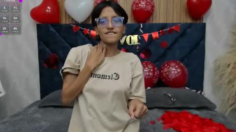 Snapshot of marge_lasander chatting on 02-15-25, 01:31 Aitana online show from 02-15-25, 01:31