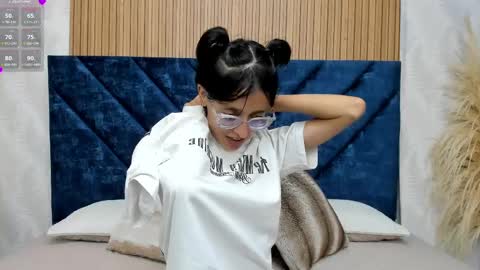 Snapshot of marge_lasander chatting on 02-22-25, 01:33 Aitana online show from 02-22-25, 01:33