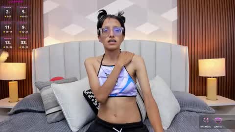 Snapshot of marge_lasander chatting on 10-05-25, 01:48 Aitana online show from 10-05-25, 01:48