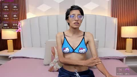 Snapshot of marge_lasander chatting on 11-04-25, 01:27 Aitana online show from 11-04-25, 01:27