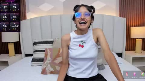 Snapshot of marge_lasander chatting on 11-23-25, 01:38 Aitana online show from 11-23-25, 01:38