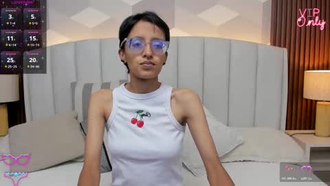 Snapshot of marge_lasander chatting on 01-06-26, 01:53 Aitana online show from 01-06-26, 01:53