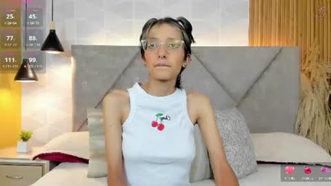 Aitana online show from 06-15-26, 06:54