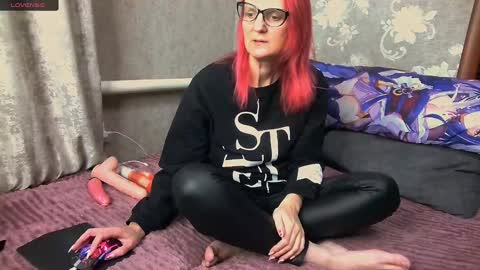 Snapshot of margo_and_alexxxlev chatting on 01-17-25, 11:06 Margo and Alex online show from 01-17-25, 11:06