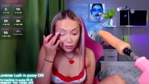 Snapshot of margohotty chatting on 11-27-25, 06:04 Margo for you online show from 11-27-25, 06:04