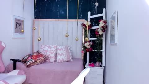 Snapshot of margot_smith chatting on 01-07-26, 12:29 Margot online show from 01-07-26, 12:29