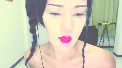 Snapshot of mari4you69 chatting on 09-15-25, 08:58 mari4you69 online show from 09-15-25, 08:58