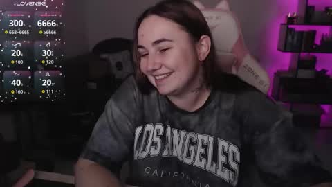 mari moore online show from 11-23-25, 08:14