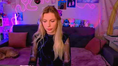 Snapshot of maria_hunt chatting on 09-18-25, 04:58 Maria online show from 09-18-25, 04:58
