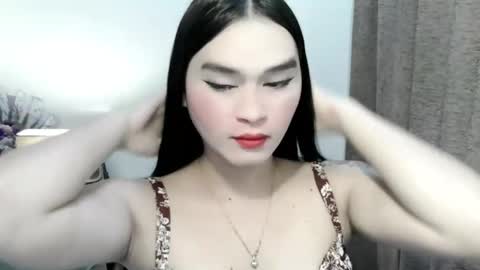 Snapshot of maria_laboxxx chatting on 10-29-25, 12:35 Marga online show from 10-29-25, 12:35