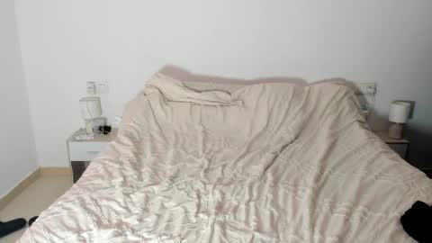 Snapshot of maria_mad chatting on 05-18-26, 04:35 Itslablonde online show from 05-18-26, 04:35