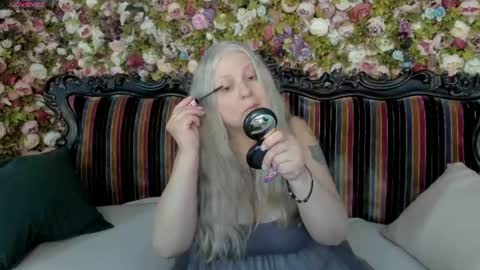 Snapshot of mariabelladonna chatting on 07-12-26, 10:01 Maria online show from 07-12-26, 10:01