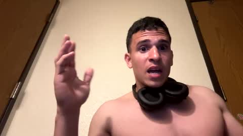 Snapshot of mariachi22cm chatting on 09-18-25, 04:36 mariachi22cm online show from 09-18-25, 04:36