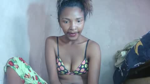 Snapshot of mariah586 chatting on 09-27-25, 07:13 Maria online show from 09-27-25, 07:13