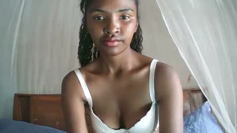 Maria online show from 11-19-25, 05:29