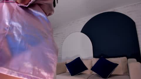 MARIA HERRERA  online show from 01-19-25, 02:15