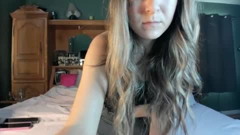 Snapshot of mariahpinkkitty chatting on 06-30-26, 12:00 Pinkkitty online show from 06-30-26, 12:00