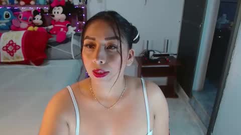 Snapshot of mariajose2015 chatting on 02-19-26, 11:06 Mariajose online show from 02-19-26, 11:06