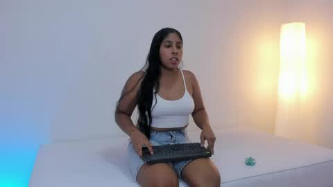 mariajose_sanchez online show from 04-21-26, 11:27