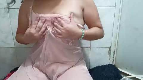 marialuzhot143 online show from 06-04-26, 05:35
