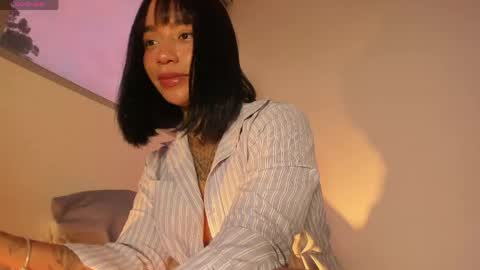 Snapshot of mariam_bloom chatting on 03-10-26, 11:21 Mariam online show from 03-10-26, 11:21