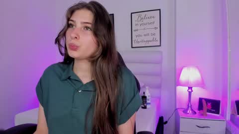 Snapshot of mariam_scott18 chatting on 12-07-24, 01:47 Mariam online show from 12-07-24, 01:47