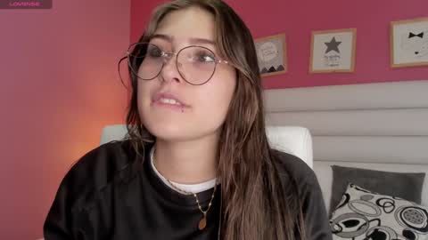 Snapshot of mariam_scott18 chatting on 12-19-24, 03:18 Mariam online show from 12-19-24, 03:18