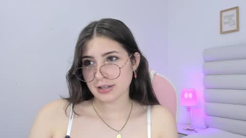 Snapshot of mariam_scott18 chatting on 12-23-24, 04:22 Mariam online show from 12-23-24, 04:22