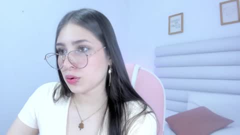 Snapshot of mariam_scott18 chatting on 01-13-25, 07:54 Mariam online show from 01-13-25, 07:54