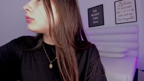 Snapshot of mariam_scott18 chatting on 01-21-25, 07:28 Mariam online show from 01-21-25, 07:28