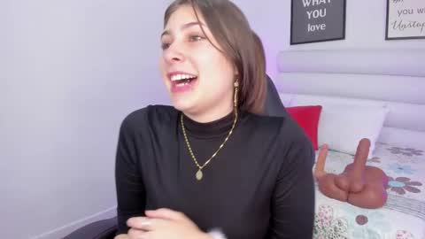 Snapshot of mariam_scott18 chatting on 03-07-25, 07:27 Mariam online show from 03-07-25, 07:27