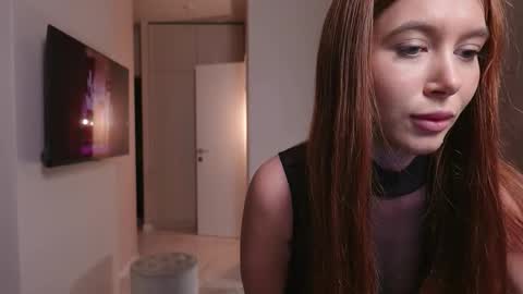 Snapshot of mariameella chatting on 11-27-25, 12:07 mariameella online show from 11-27-25, 12:07