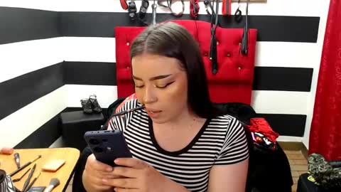 Marian online show from 02-10-25, 03:03