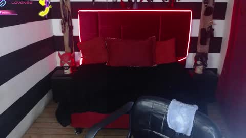 Marian online show from 09-25-25, 03:10