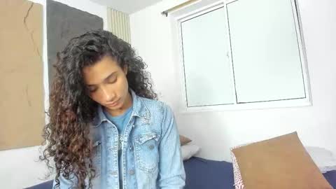 Marian online show from 12-02-25, 11:04