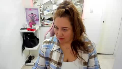 mariana01_m online show from 05-23-26, 11:25