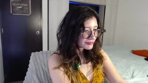 Mariana online show from 11-24-25, 09:25