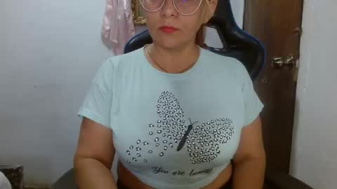 mariana995649 online show from 02-01-25, 11:16