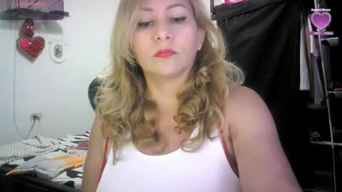 mariana995649 online show from 10-22-25, 07:57